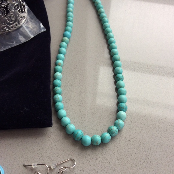 Jewelry Bundle - 8 pieces - Picture 5 of 12